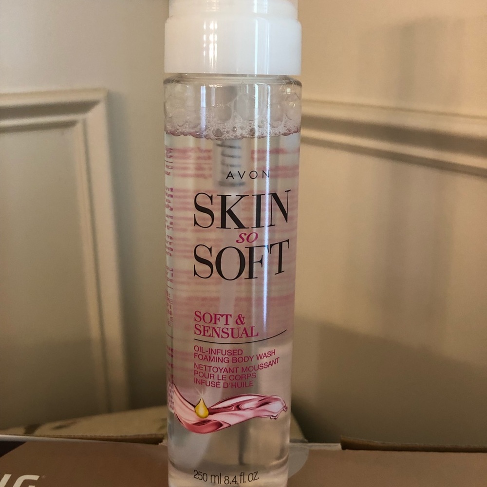 Avon Skin So Soft Soft and Sensual Oil Infused BW